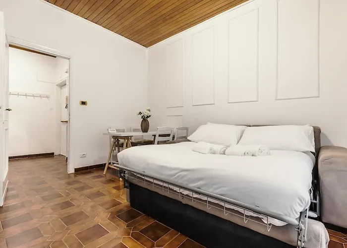 Apartamento Eur-montagnola 4 Guest Apartment, 15 Minutes From The Colosseum, Trastevere