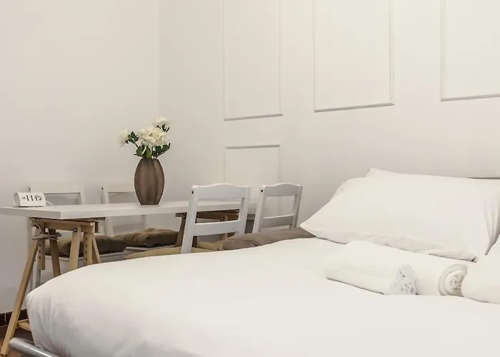 Apartamento Eur-montagnola 4 Guest Apartment, 15 Minutes From The Colosseum, Trastevere
